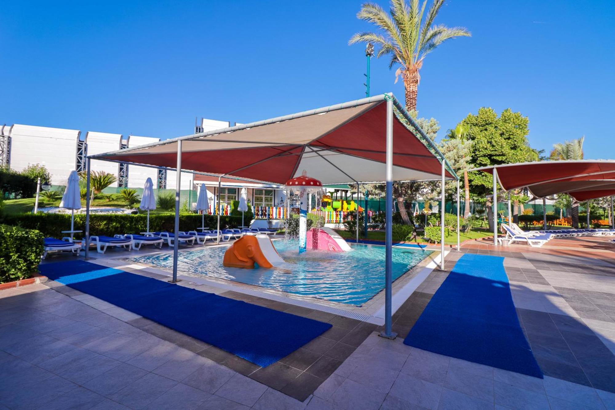 Queen'S Park Le Jardin Kemer Exterior foto